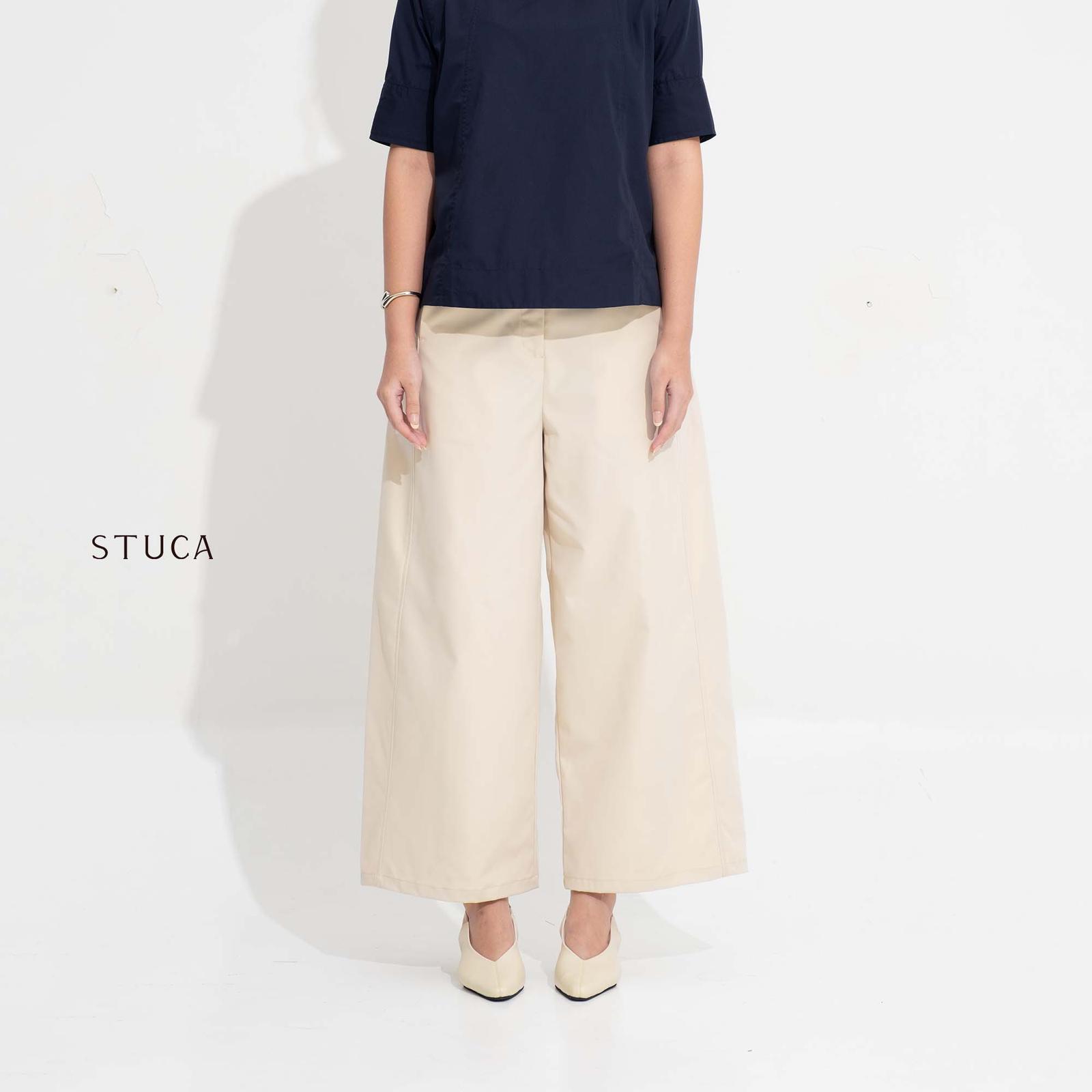 STUCA – Celana Wanita – Tako Pants (Barrel Pants with Front Seam Detail) - Cream, 26