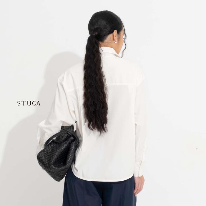 STUCA – Atasan Wanita – Vela Shirt (Relaxed V-Neck Shirt - Off White, S-M