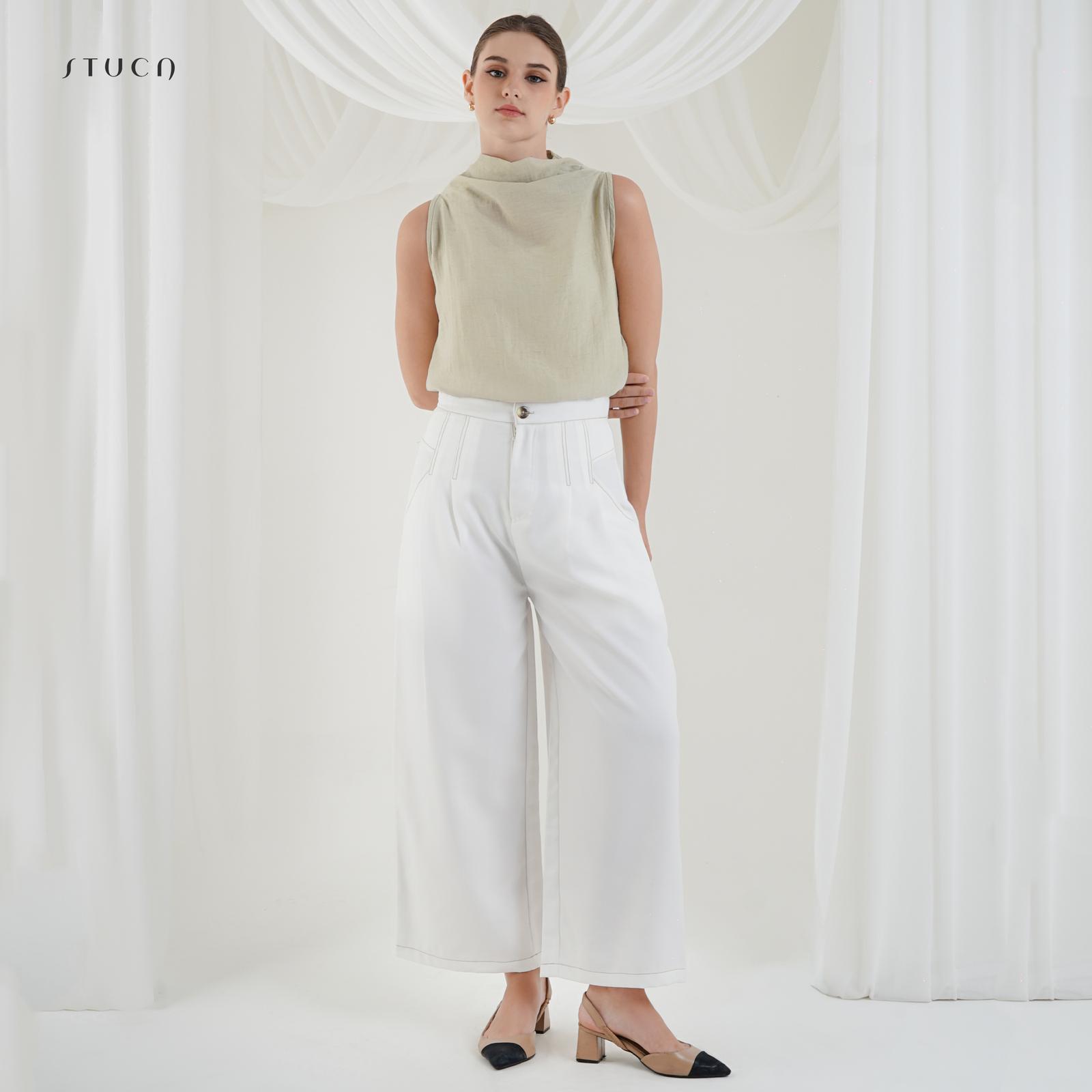 STUCA – Celana Wanita – Thyr Pants (Straight Pleated with Contrast Stitch Pants) - Khaki, 26