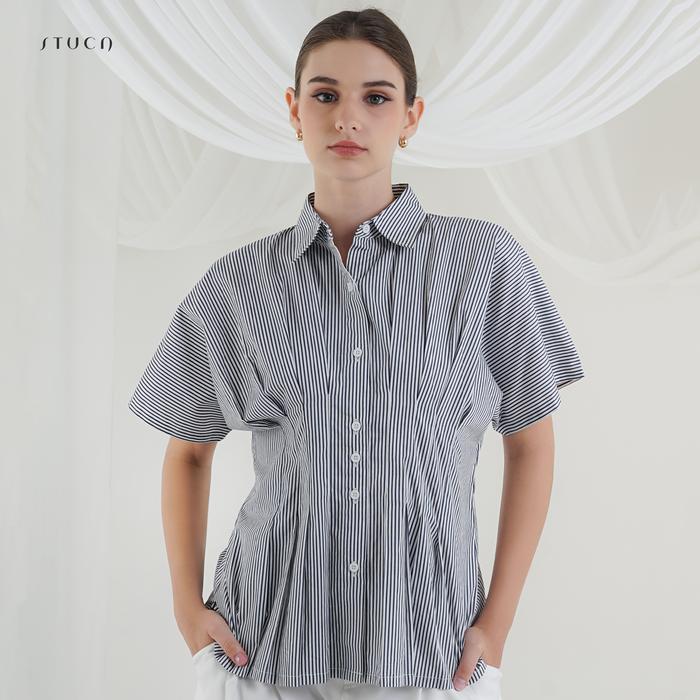 STUCA – Blouse Wanita – Rhea Top (Striped Short-Sleeve Pleated Blouse) - Navy, SM