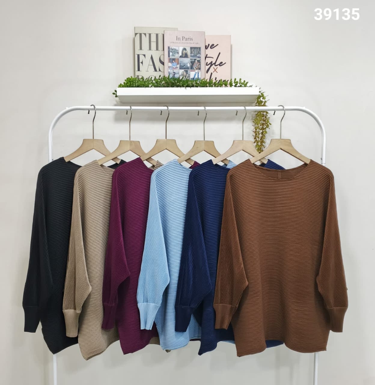Blouse plisket tanpa kerah