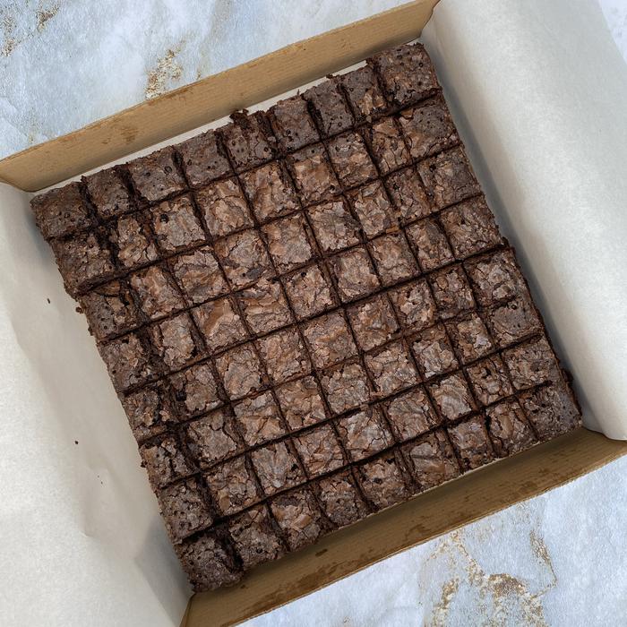 Signature Fudgy Brownies (55% Dark Chocolate) foto 2