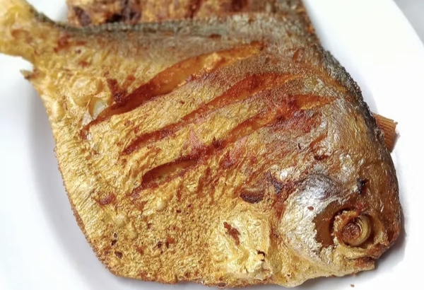 ikan bawal Laut goreng